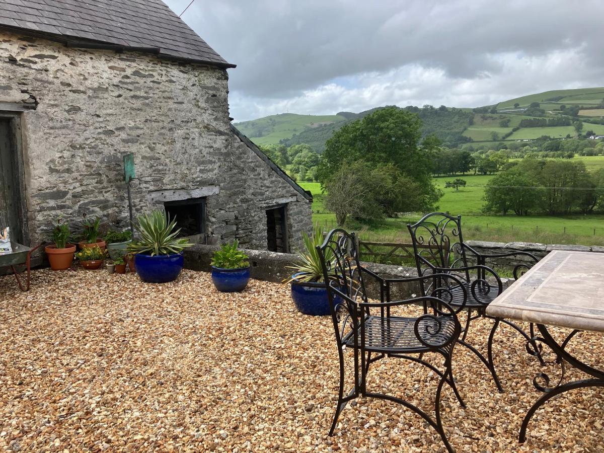 Bed and Breakfast Hares Hideaway At Coed Moelfa Corwen Exterior foto
