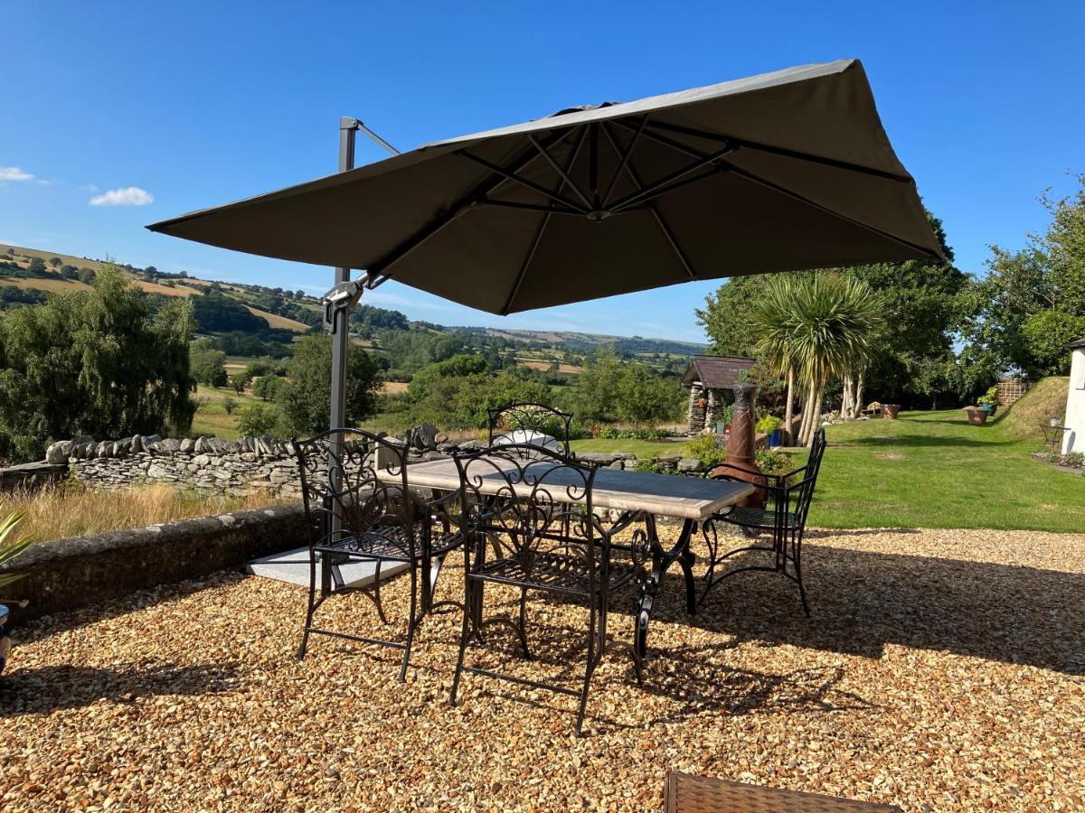 Bed and Breakfast Hares Hideaway At Coed Moelfa Corwen Exterior foto