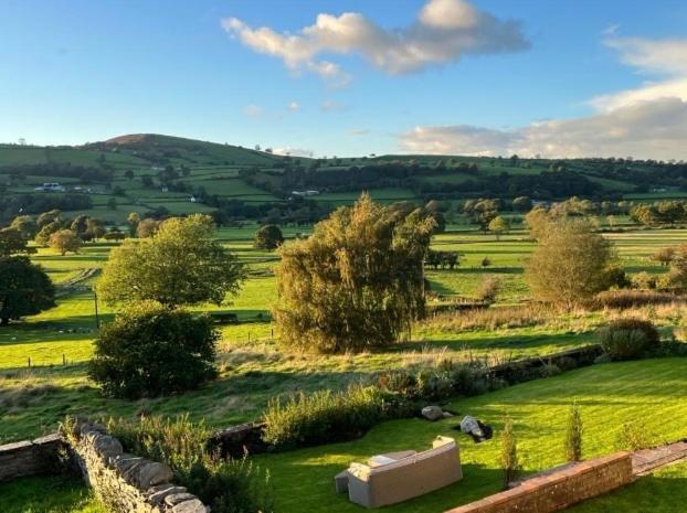 Bed and Breakfast Hares Hideaway At Coed Moelfa Corwen Exterior foto